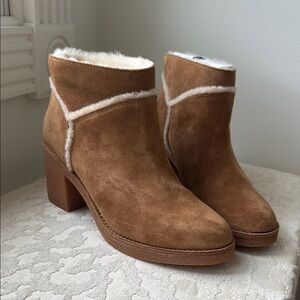 UGG new Kasen Tan Ankle Boots with Cozy Sherpa Lining. New box. 8